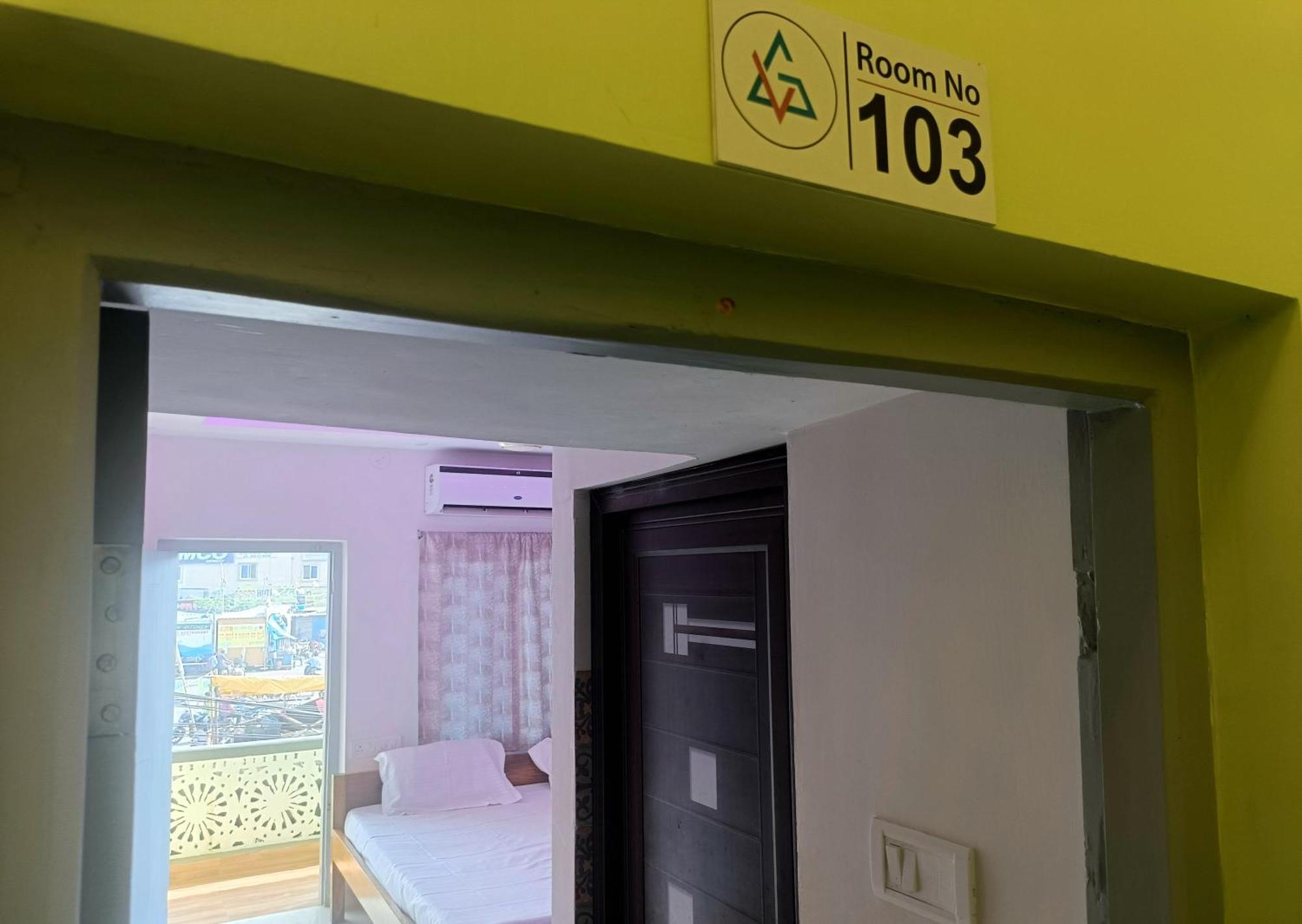 Hotel Grand View بوري المظهر الخارجي الصورة