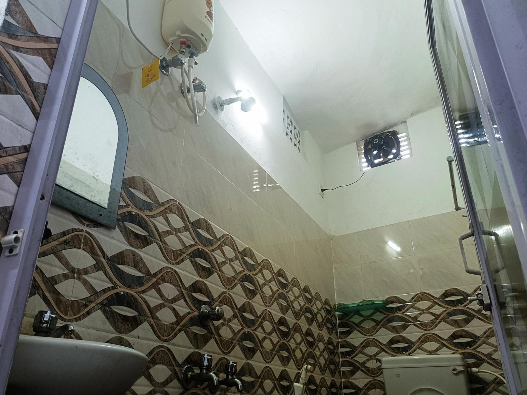 Hotel Grand View بوري المظهر الخارجي الصورة